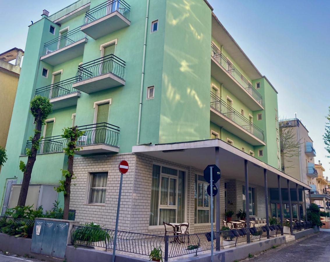Alevon Hotel Rimini Zewnętrze zdjęcie