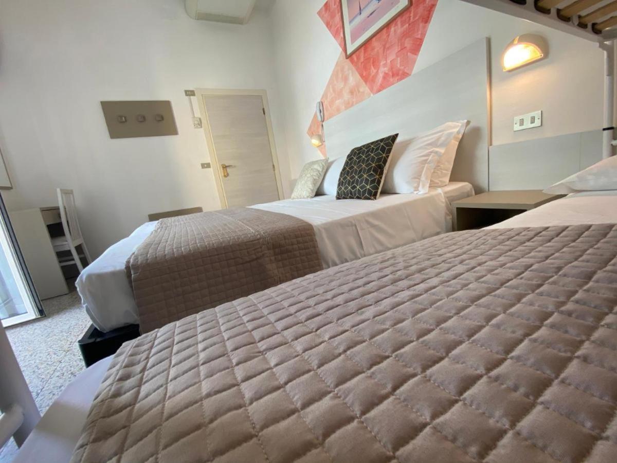 Alevon Hotel Rimini Zewnętrze zdjęcie