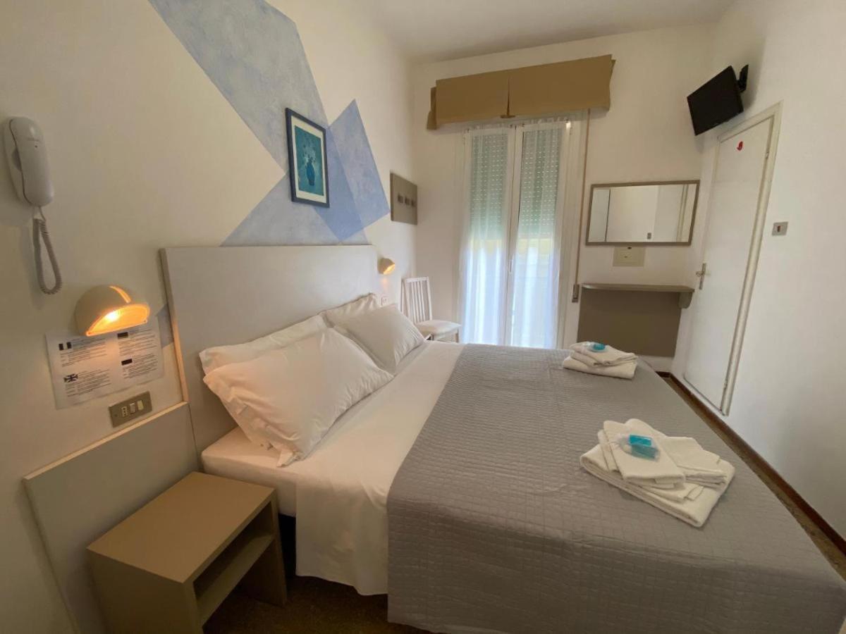 Alevon Hotel Rimini Zewnętrze zdjęcie