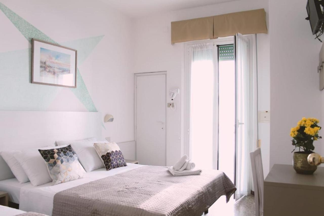 Alevon Hotel Rimini Zewnętrze zdjęcie