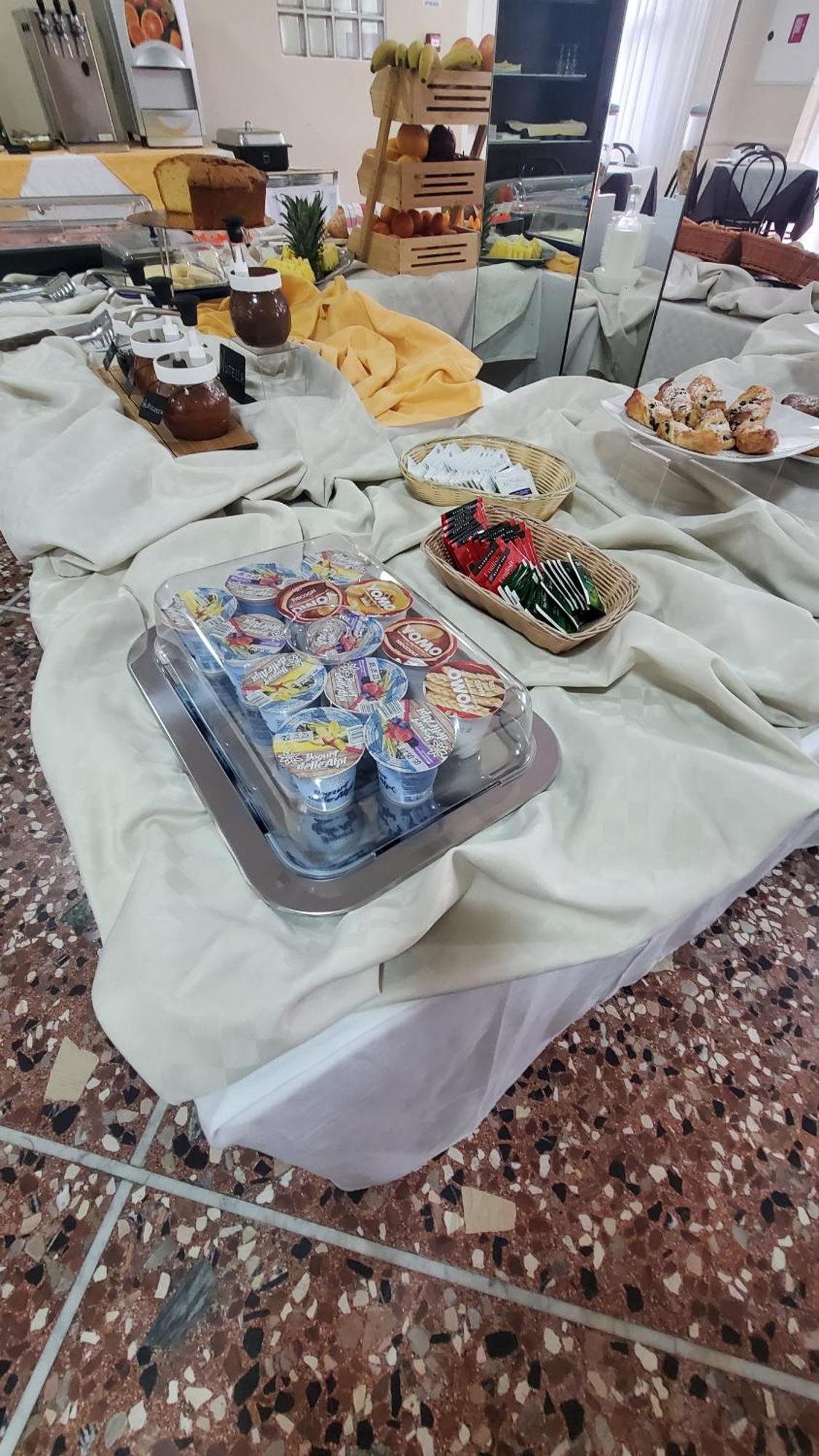 Alevon Hotel Rimini Zewnętrze zdjęcie