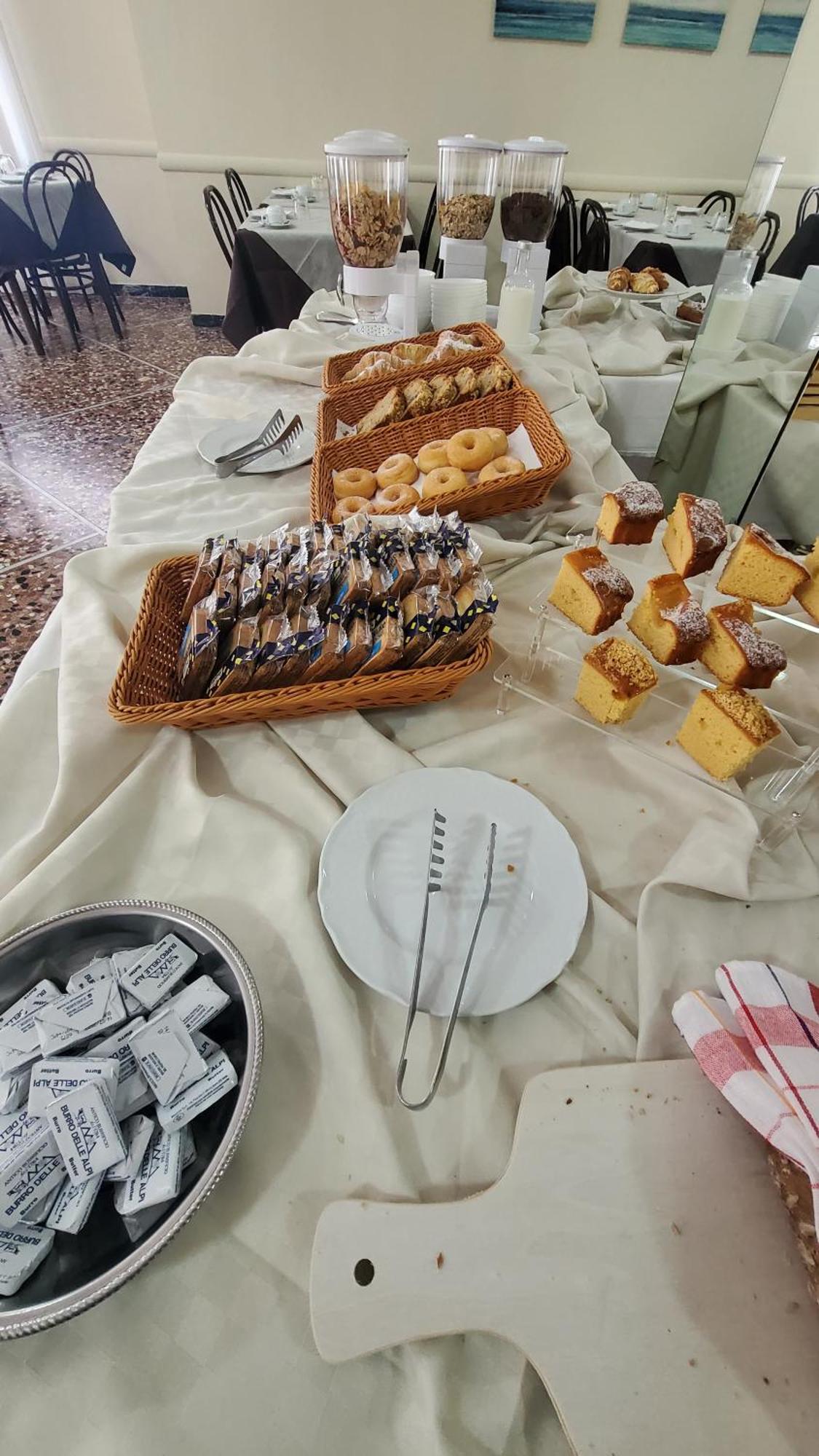 Alevon Hotel Rimini Zewnętrze zdjęcie