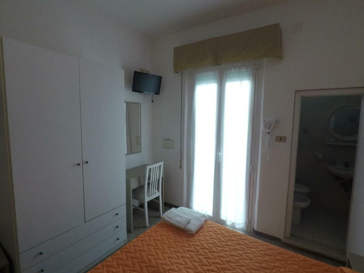 Alevon Hotel Rimini Zewnętrze zdjęcie