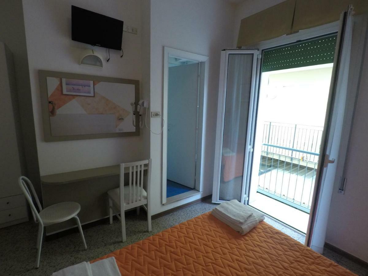 Alevon Hotel Rimini Zewnętrze zdjęcie