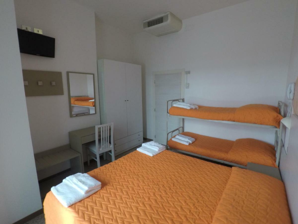 Alevon Hotel Rimini Zewnętrze zdjęcie